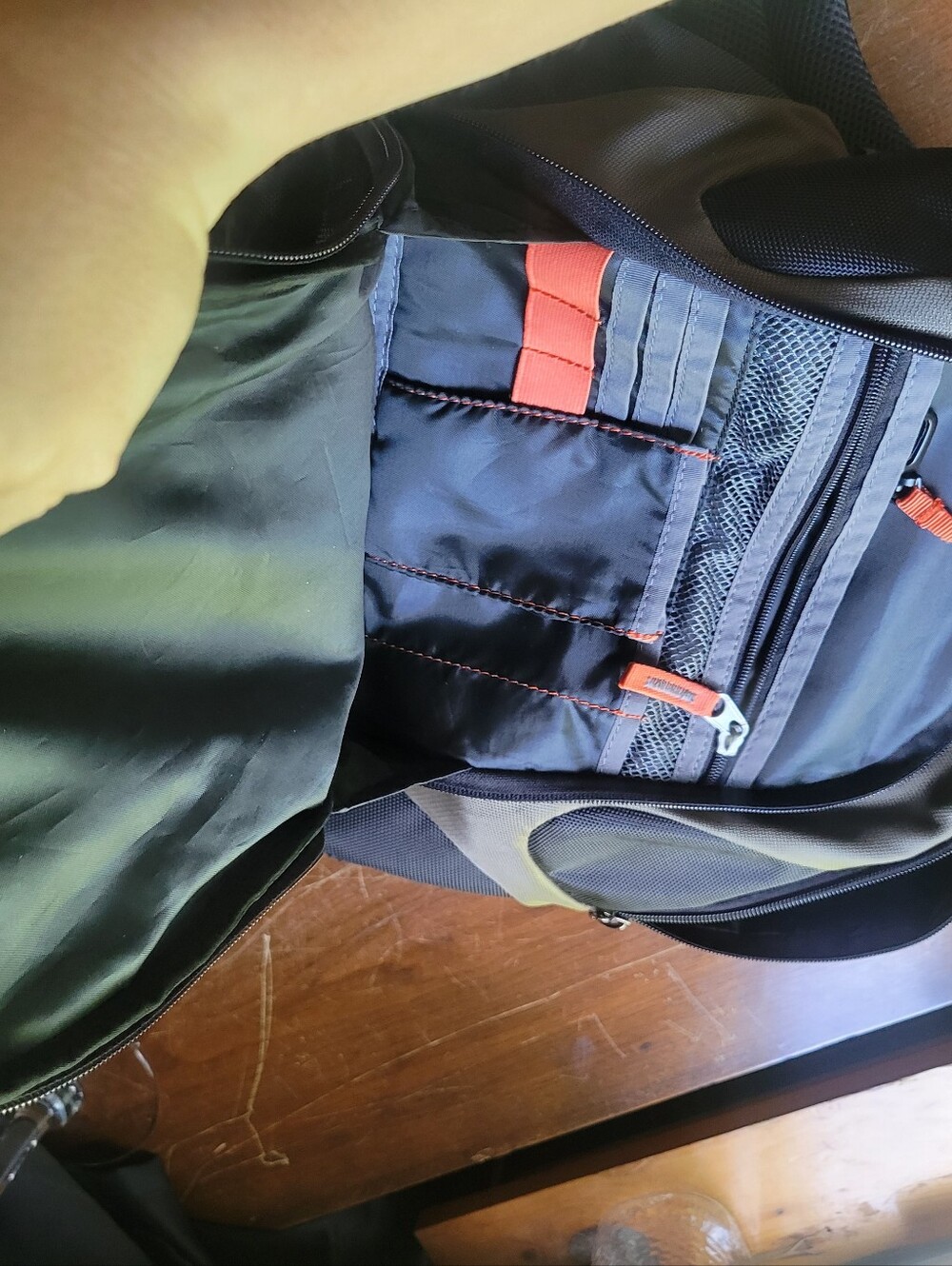 Samsonite Tectonic Backpack (Medium) - Picture 6 of 16
